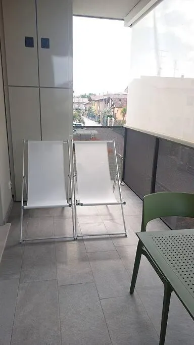 Appartamento Da Mery 代森扎诺-德尔加达 0*,